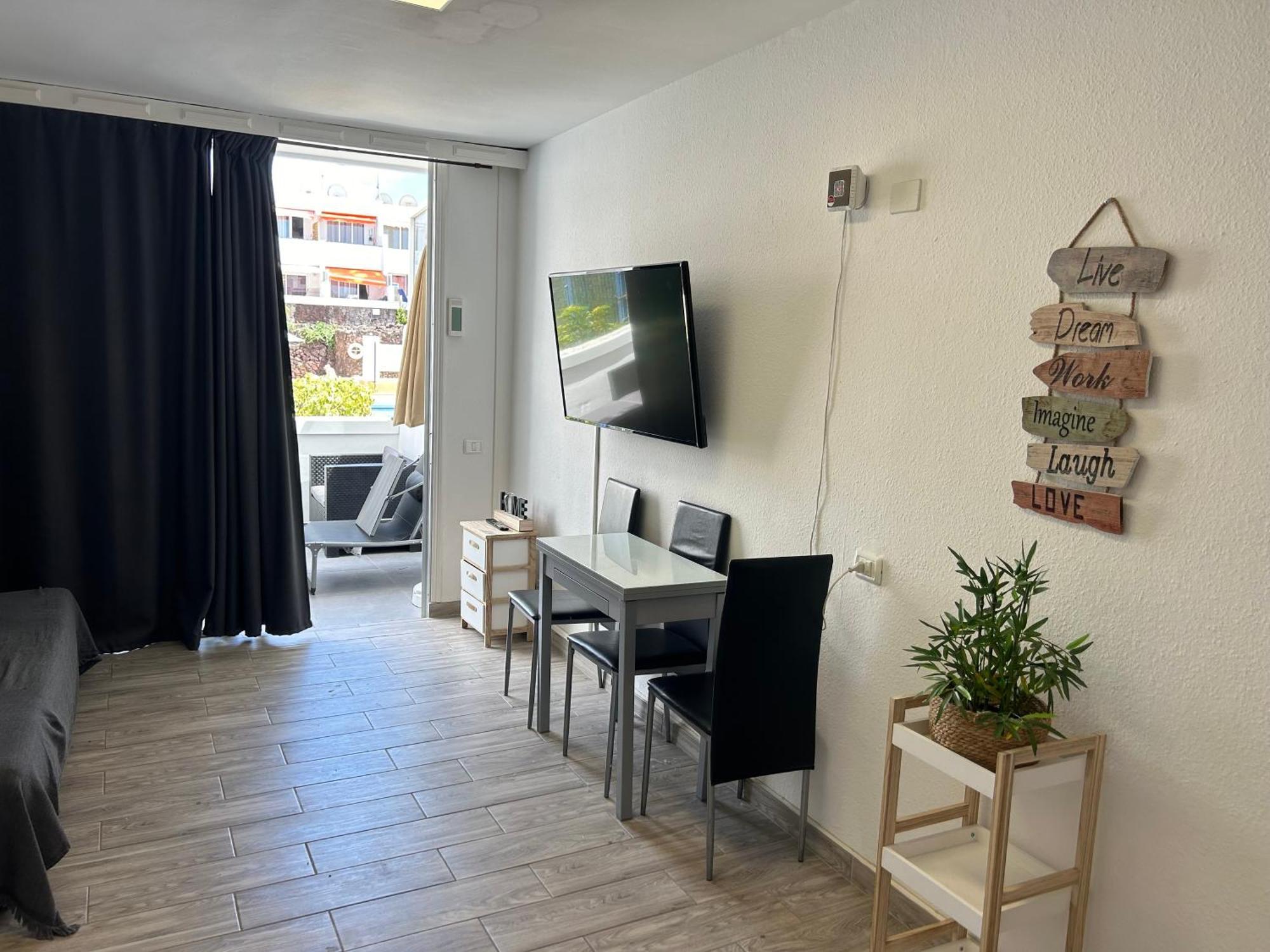 Sunny Apt With Terrace Coastal Area South Arona Arona  Εξωτερικό φωτογραφία
