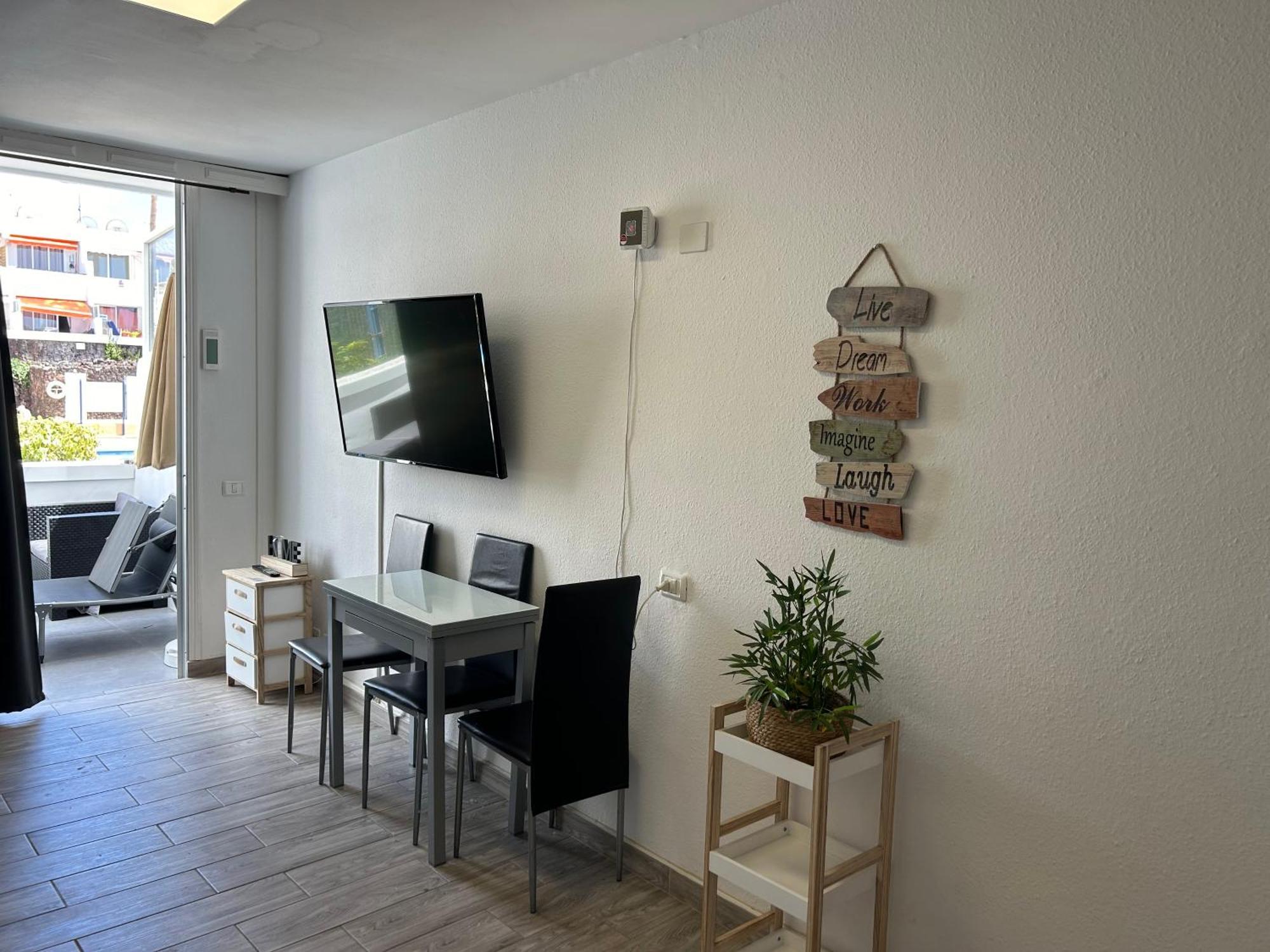 Sunny Apt With Terrace Coastal Area South Arona Arona  Εξωτερικό φωτογραφία